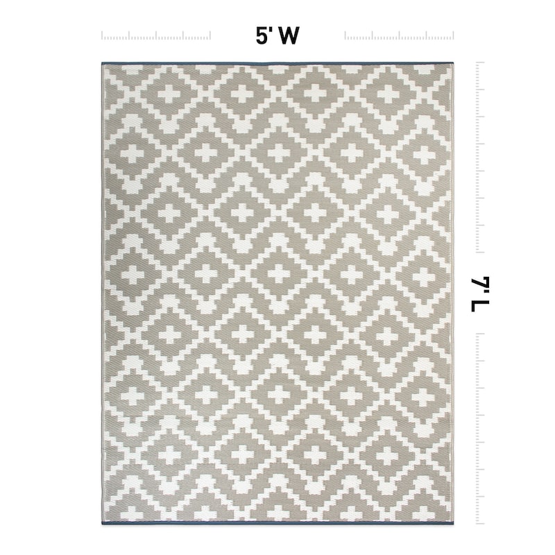 Trellis Geometric Reversible Plastic Outdoor Rugs