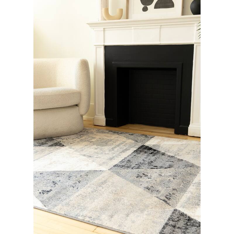 Covington Collection - Cream/Beige Distressed Triangles Rug