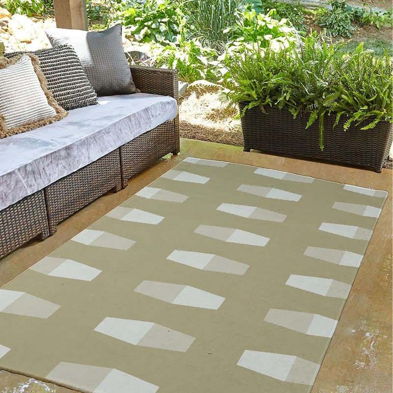 Bowling Pins Nautical Indoor/Outdoor Rug