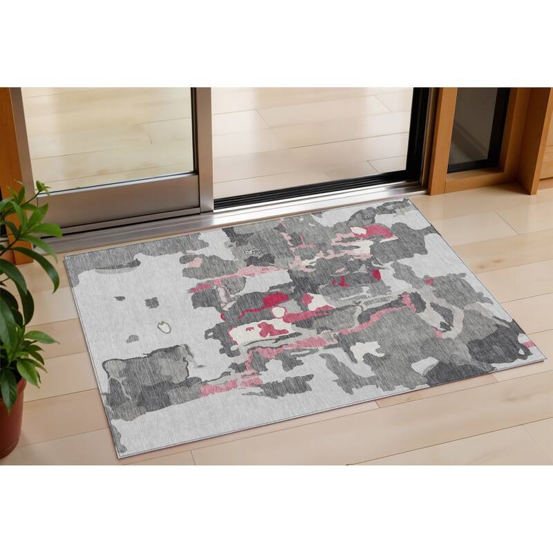 HomeRoots Abstract Transitional Rectangle Outdoor Rug - 3' x 5'