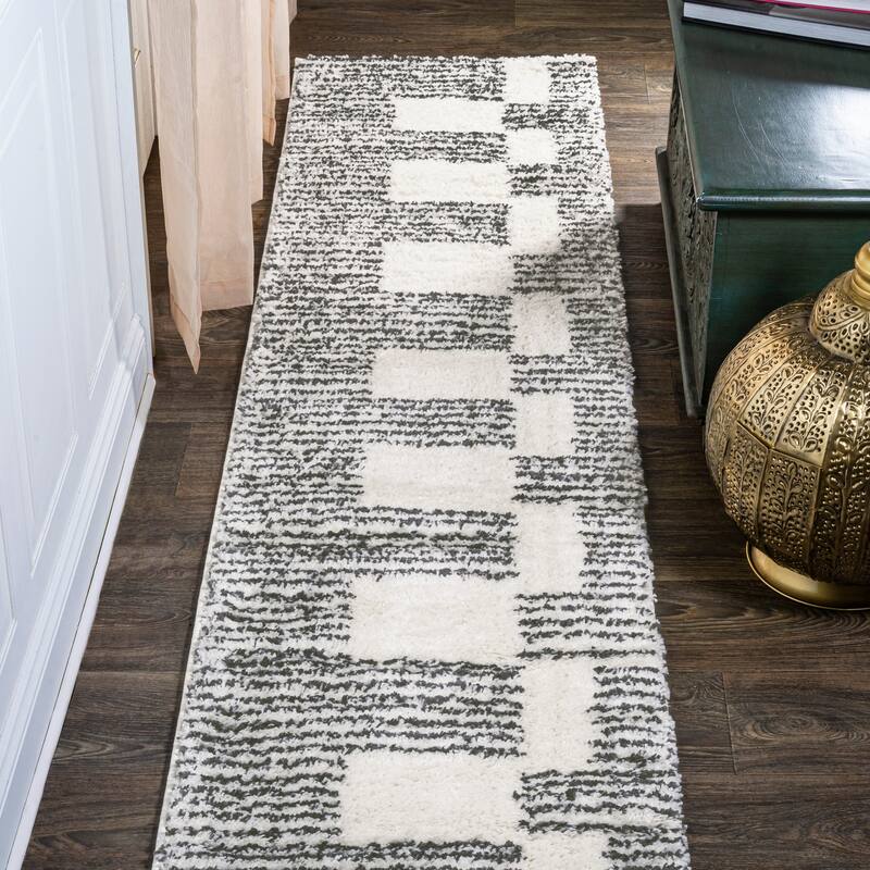JONATHAN Y Elm Abstract Stripe Geometric Shag Area Rug