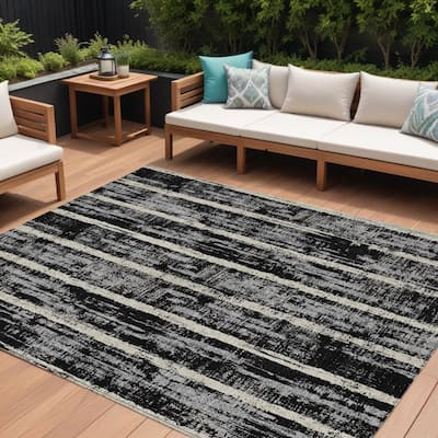 HomeRoots Striped Transitional Rectangle Outdoor Rug