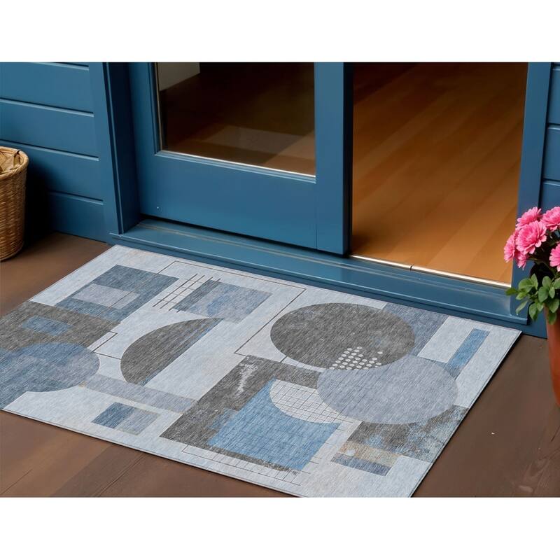 HomeRoots Geometric Modern Rectangle Outdoor Rug - 3' x 5'