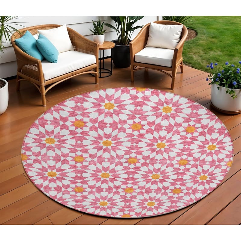 HomeRoots Floral Medallion Transitional Rectangle Outdoor Rug - 8' Round