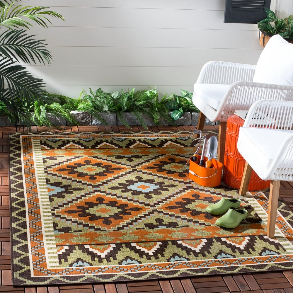SAFAVIEH Veranda Bukuroshe Indoor/ Outdoor Waterproof Patio Backyard Rug