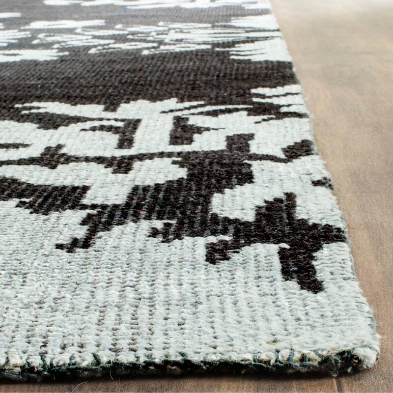 SAFAVIEH Hand-knotted Stone Wash Theddy Modern Wool Rug