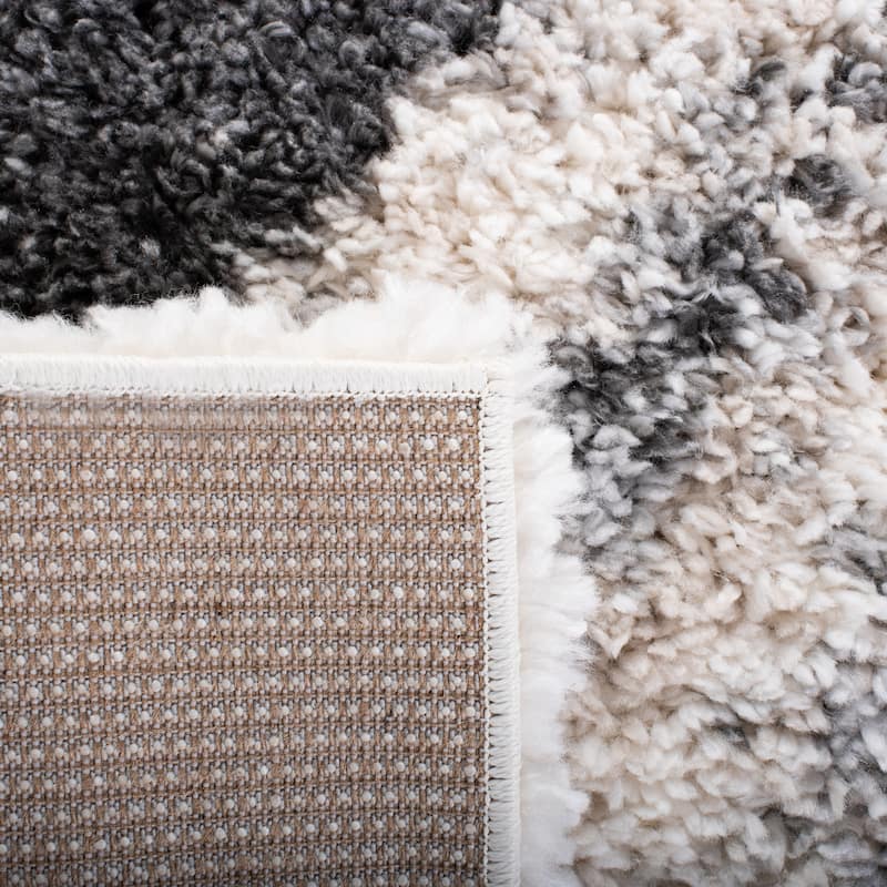 SAFAVIEH Fontana Shag Triin Rug