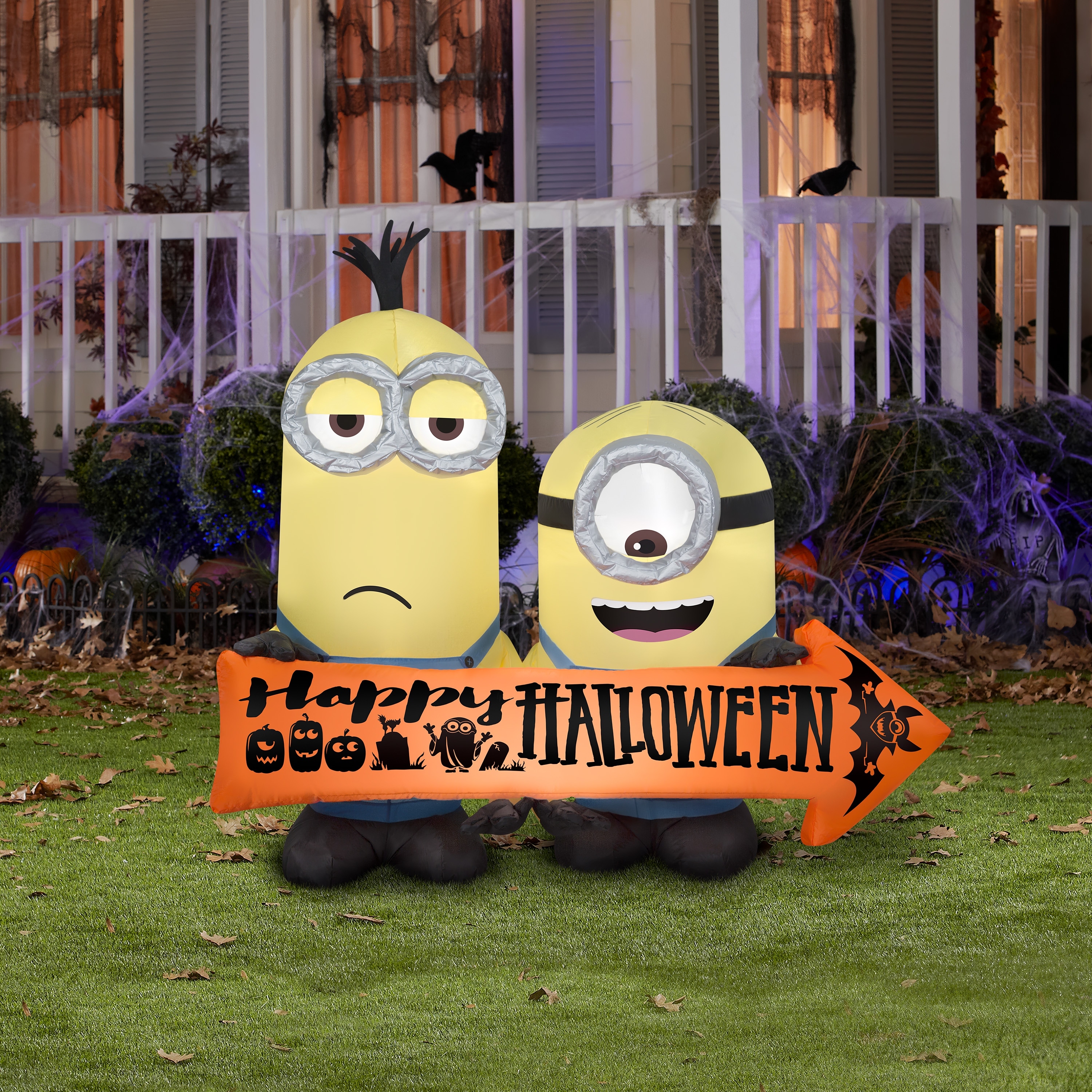 Airblown-Minions w/Halloween Sign-MD Scene-Universal