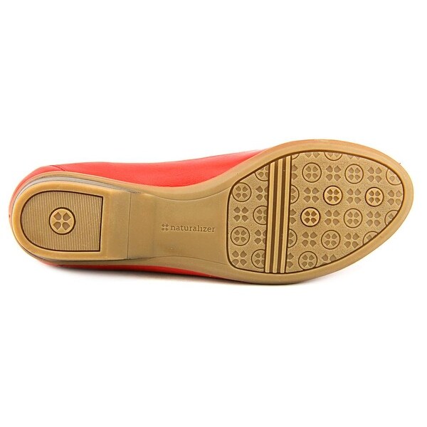 naturalizer saban flats