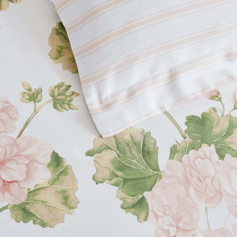 Martha Stewart Geranium Bloom Cotton Reversible Pink Comforter Set