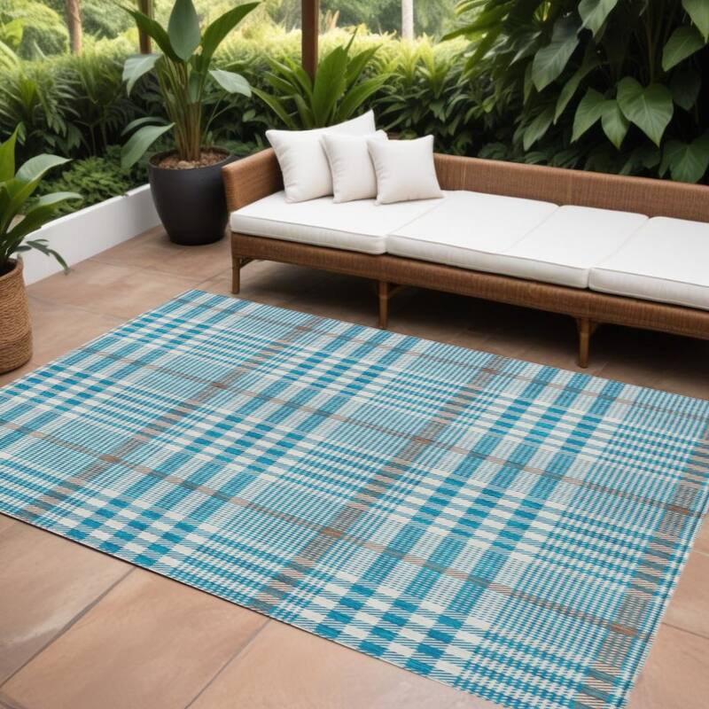 HomeRoots Plaid Transitional Rectangle Outdoor Rug - 10' X 14'