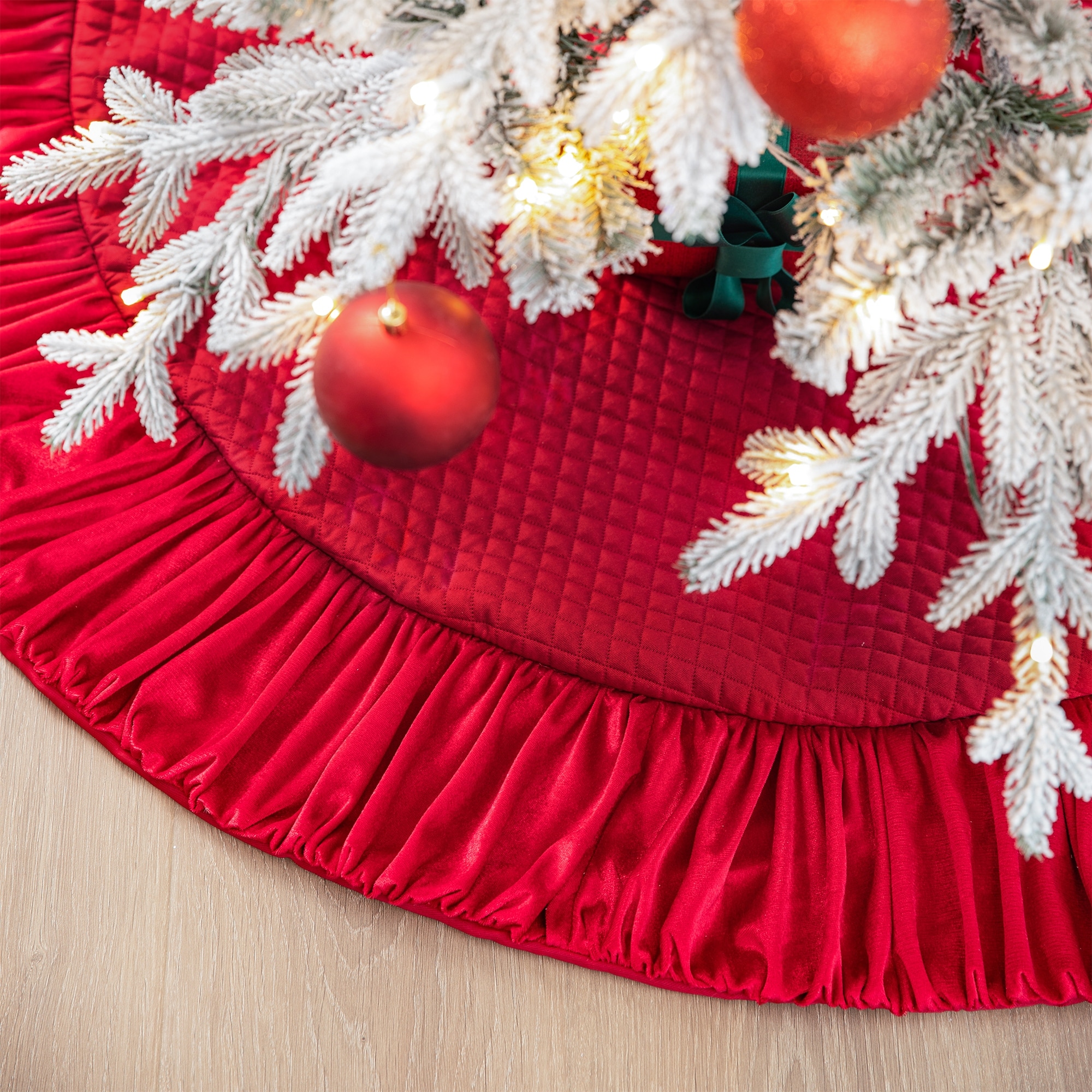 Second Life Marketplace - Christmas Tree Skirt 25 - Red Burgundy Brocade
