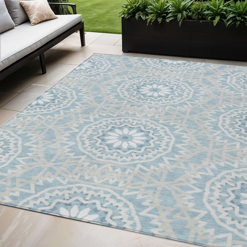 HomeRoots Floral Medallion Transitional Rectangle Outdoor Rug