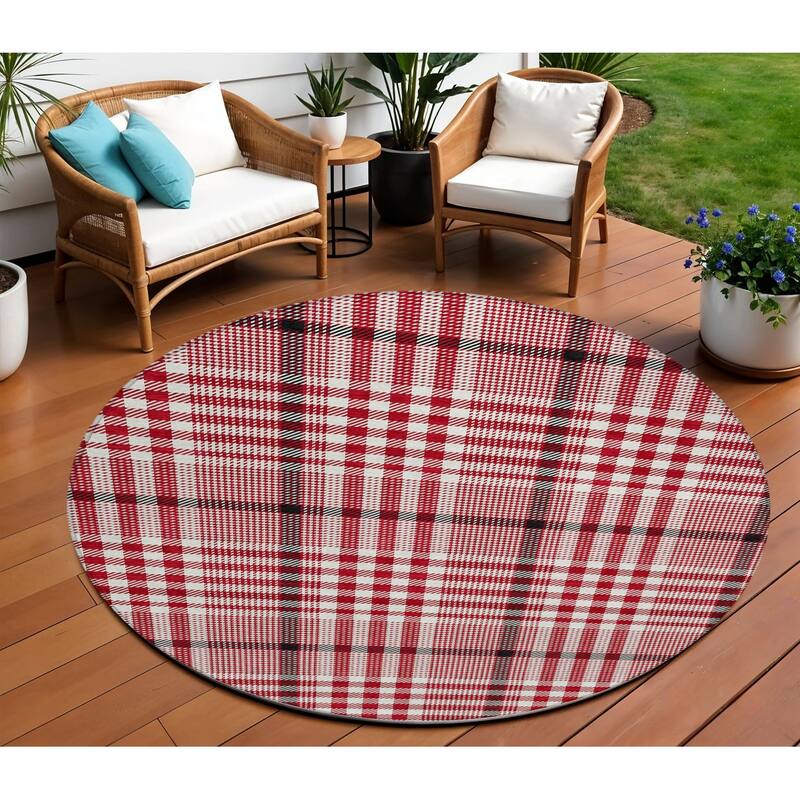 HomeRoots Plaid Transitional Rectangle Outdoor Rug - 8' Round