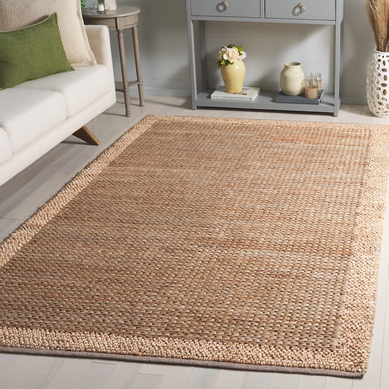 SAFAVIEH Hand-Woven Natural Fiber Shanna Casual Jute Rug