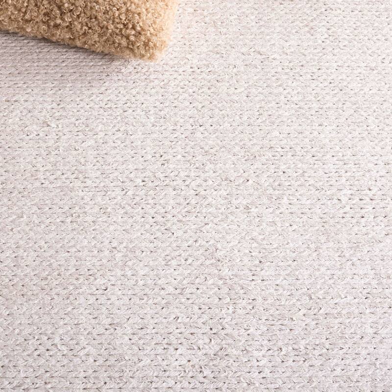 SAFAVIEH Handmade Renewal Reeli Wool Rug