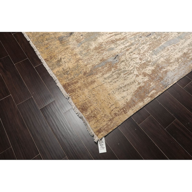 Hand Knotted Beige, Gray Sherpa Wool and Silk Oriental Area Rug - 9' x 12'