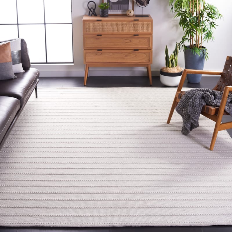 SAFAVIEH Handmade Kilim Shahnaz Stripe Rug - 8' x 10' - Light Grey/Ivory