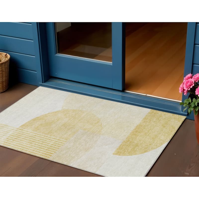 HomeRoots Geometric Transitional Rectangle Outdoor Rug - 3' x 5'