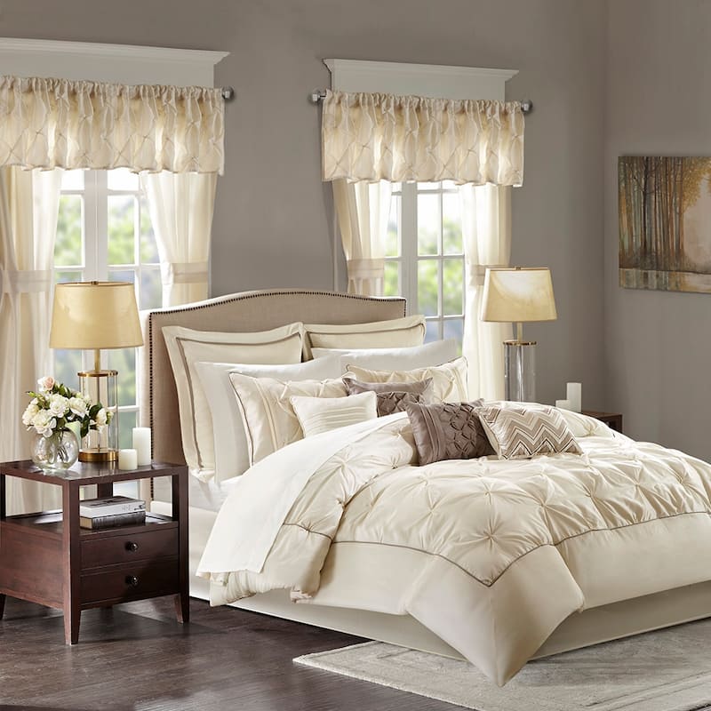 Madison Park Essentials Loretta 24-Piece Room in a Bag with Window Panels and Sheet Set