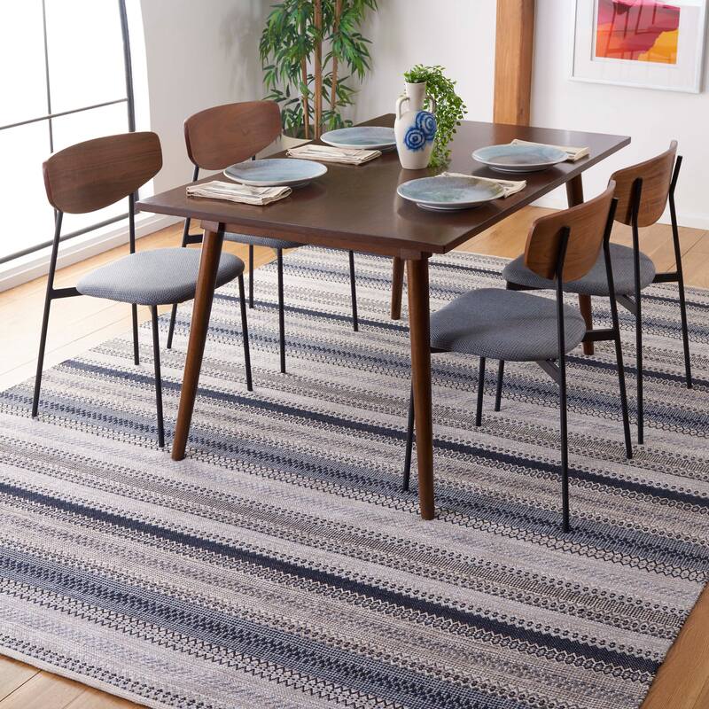 SAFAVIEH Handmade Kilim Vladlena Transitional Rug - 8' x 10' - Grey/Black