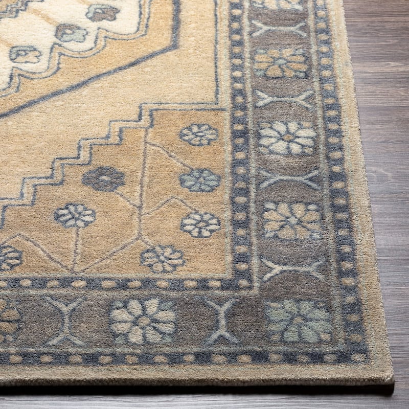 Artistic Weavers Delfina Handmade Traditional Area Rug