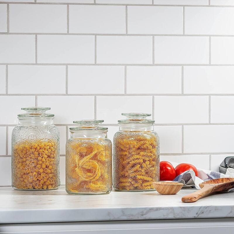 Food Storage Containers with Airtight Lids