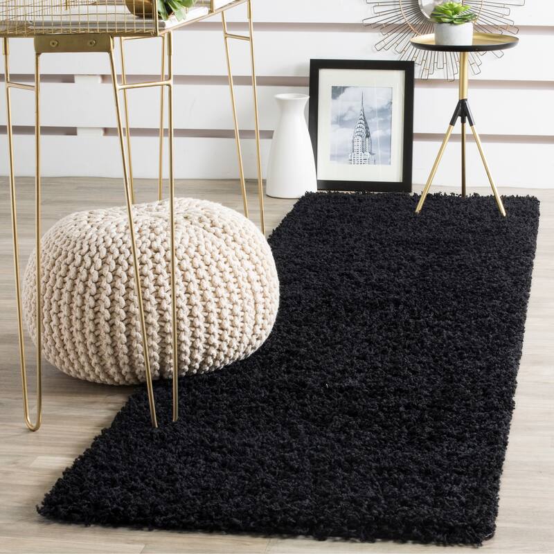 SAFAVIEH Athens Shag Ilaha 1.5-inch Thick Rug - 2'3" x 8' Runner - Black