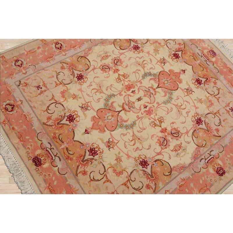 3'5''x3'1'' Hand Knotted Wool Ivory Traditional 300 KPSI Rug - 3' 5'' x 3' 10''
