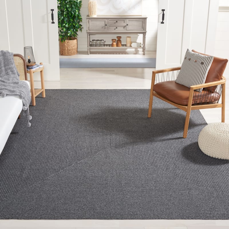 SAFAVIEH Handmade Braided Anthi Casual Rug - 8' Square - Black