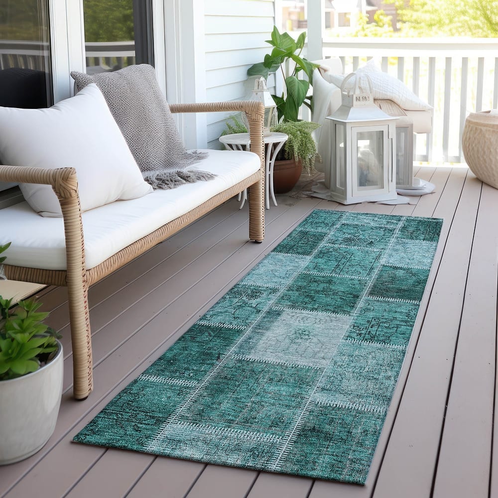 Machine Washable Indoor/ Outdoor Chantille Traditional Patchwork Rug