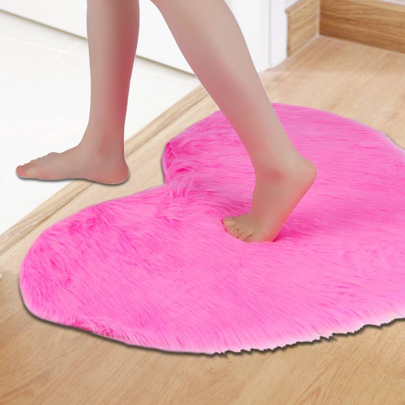 Heart Shape Plush Bathroom Mat Soft Absorbent Toilet Shag Bath Rugs Cute Floor Home Gifts - Pink - 16" x 20"