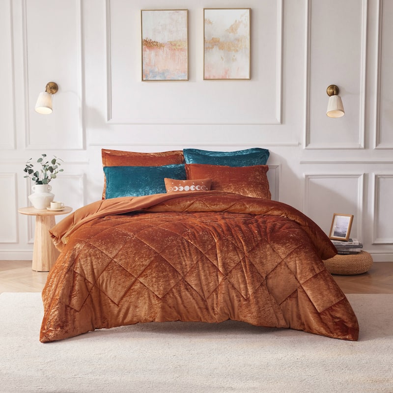 Intelligent Design Isabel Velvet Comforter Set