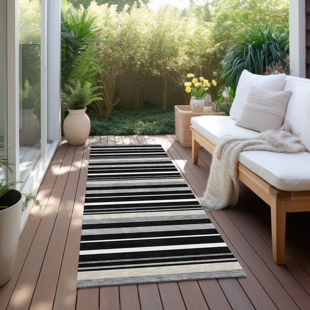Machine Washable Indoor/ Outdoor Chantille Contemporary Stripes Rug