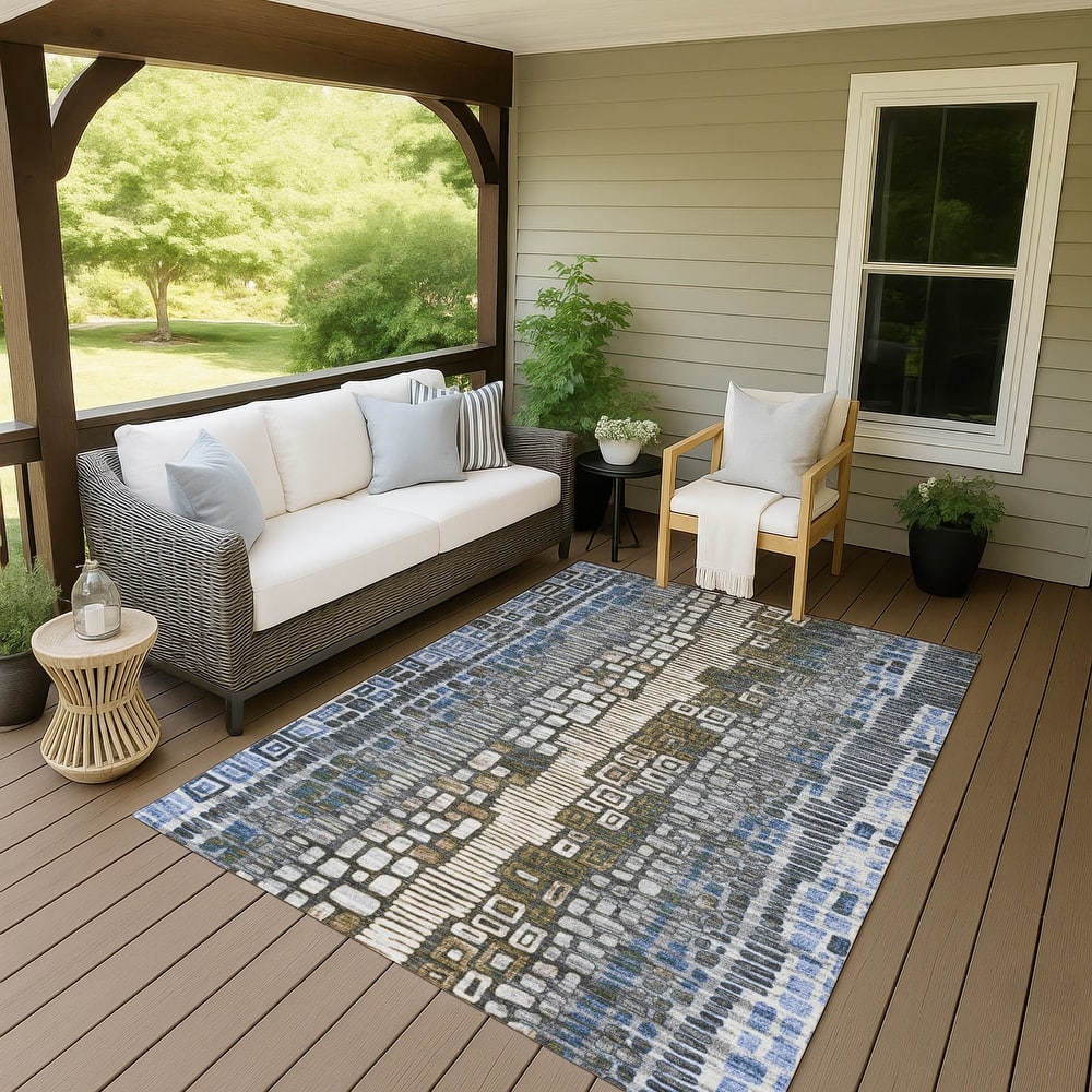 Machine Washable Indoor/ Outdoor Geo Mosaic Chantille Rug