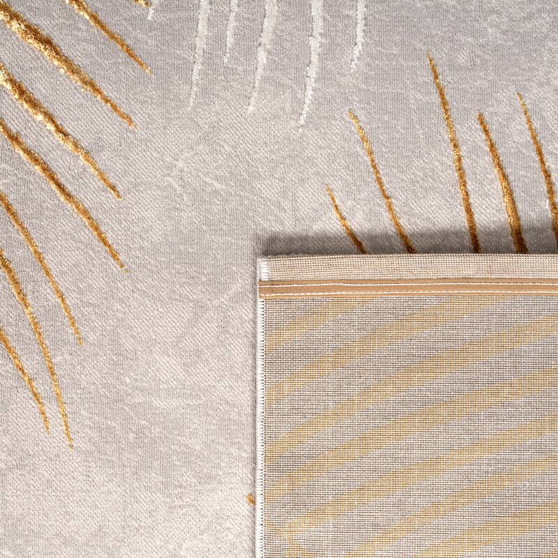 Elegant Area Rug with Textured Palm Leaf Design