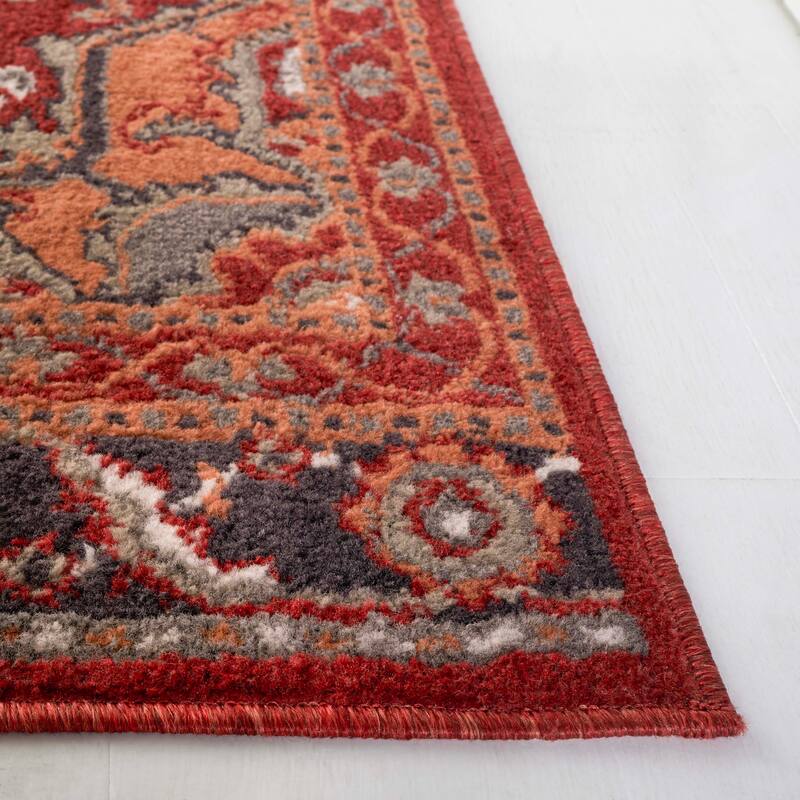 SAFAVIEH Pyramid Peroline Traditional Oriental Rug