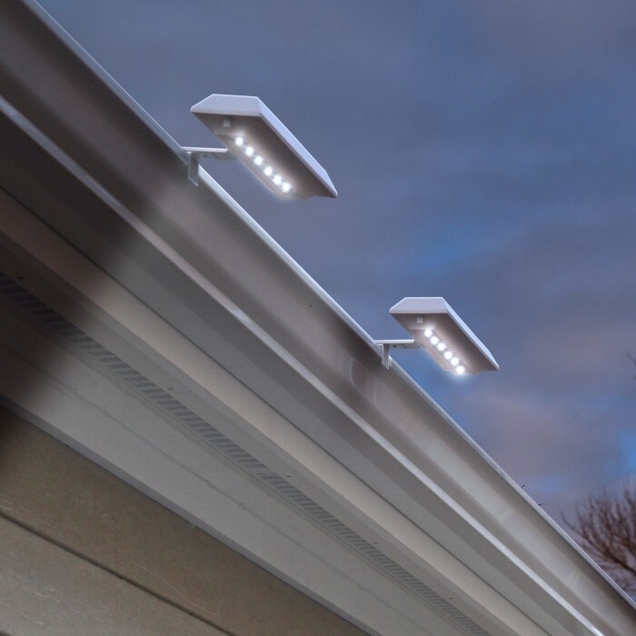 Nitebrite Solar Gutter Fence Accent Light 2 Pack Nitebrite Solar Gutter Fence Accent Light 2 Pack