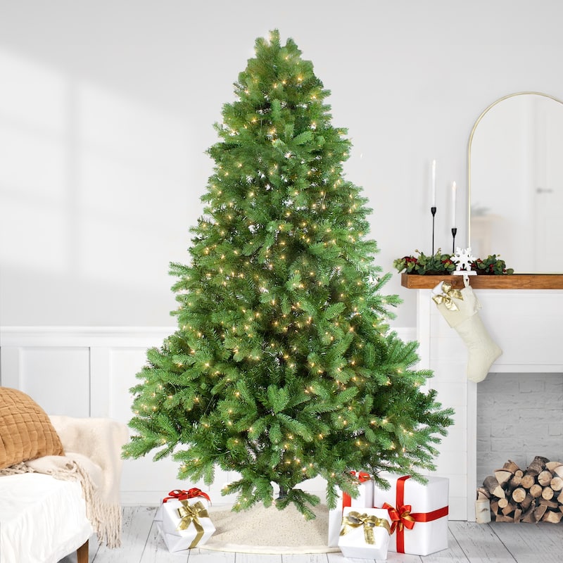 Full Noble Fir Artificial Christmas Tree 6.5' Clear Lights - 6.5 Foot