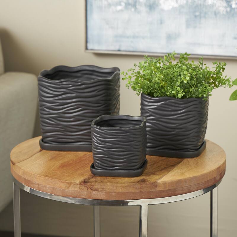 Black or White Ceramic Wavy Ribbed Indoor Outdoor Planter with Attached Saucer (Set of 3)
