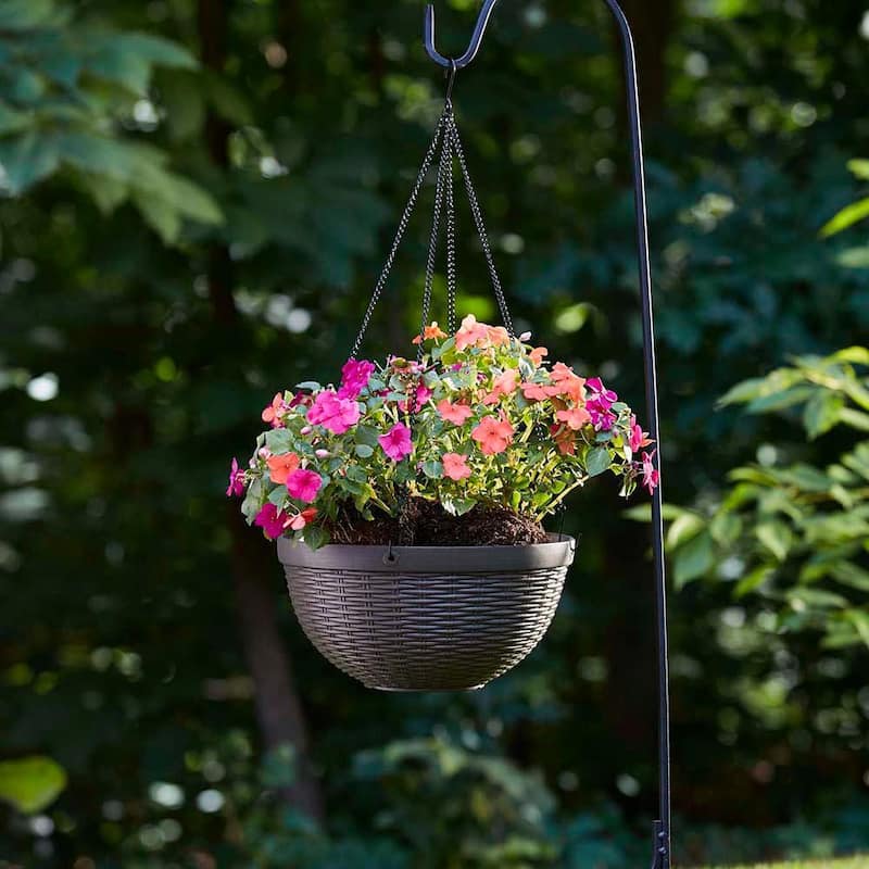 Southern Patio Jamaica Wicker Planter
