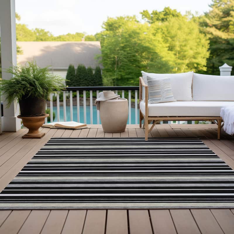 Machine Washable Indoor/ Outdoor Chantille Contemporary Stripes Rug