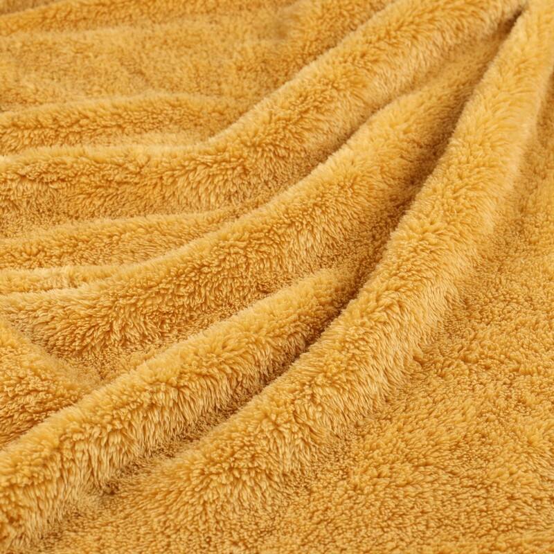 Blue Nile Mills Classic Plush Solid Ultra-Soft Fleece Throw Blanket