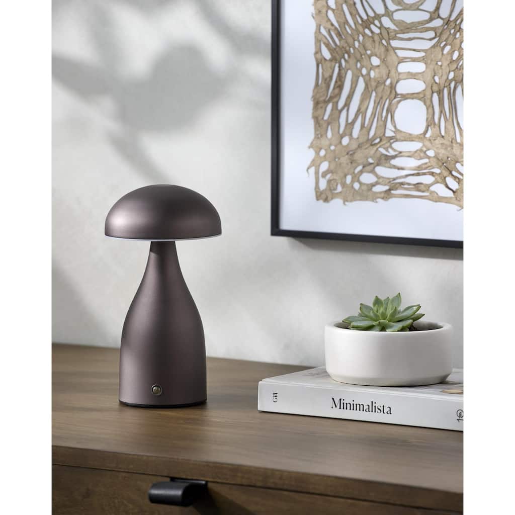 Livabliss Furnas Traditional Accent Table Lamp