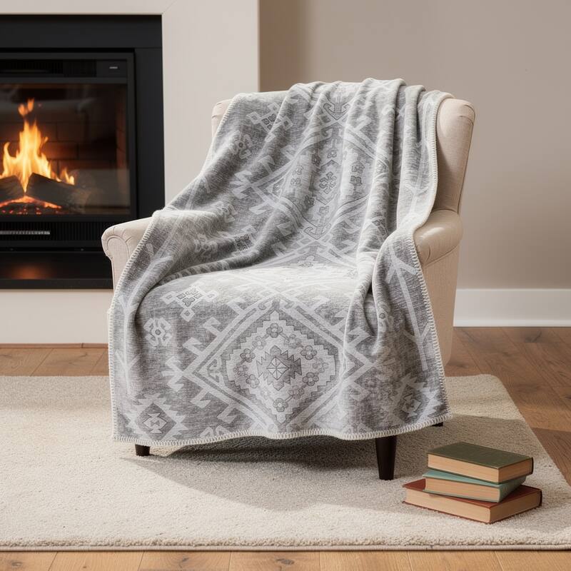HomeRoots 50" X 70" Pewter And Beige Southwestern Microfiber Plush Throw Blanket - Throw - Beige/Pewter
