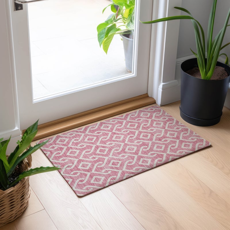 Machine Washable Indoor/ Outdoor Chantille Trellis Scroll Rug - Blush - 1'8" x 2'6"