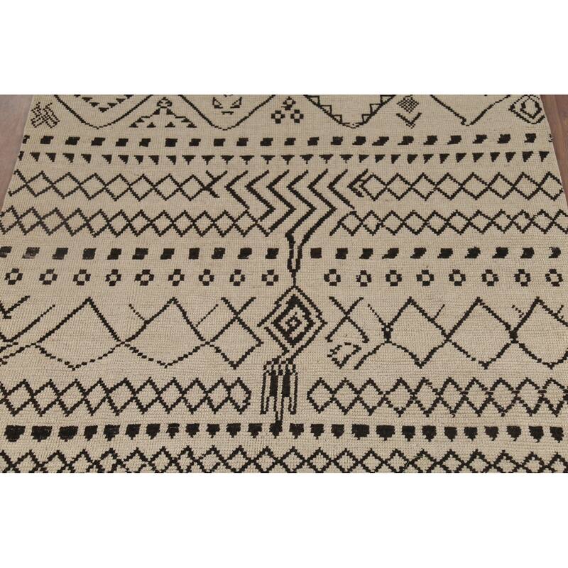 Geometric Beige / Ivory Moroccan Area Rug Hand-Knotted Wool Carpet - 6'9"x 10'11"