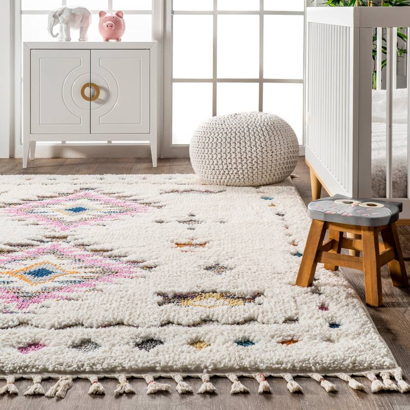 Nuloom Natalia Southwestern Shag Tassel Area Rug