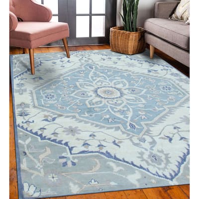 Hand-Knotted Wool Ivory Classic Floral Heriz design Area Rug