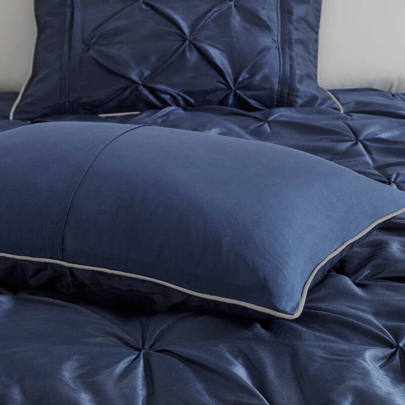GDF Studio - Laurel 7-Piece Tufted Comforter Set with Decorative Pillows